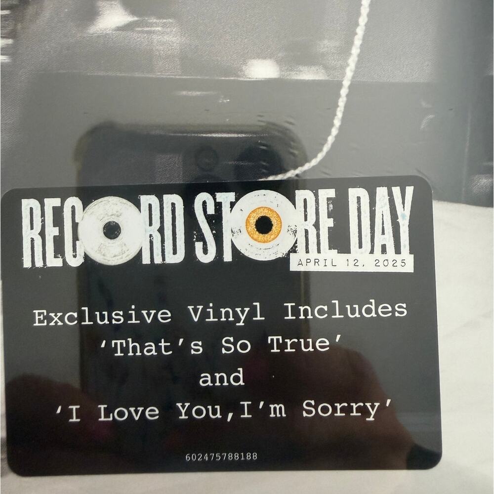 Gracie Abrams | RSD 2025 The Secret of Us: Live From Radio City vinyl album 2 LP - Picture 5 of 5